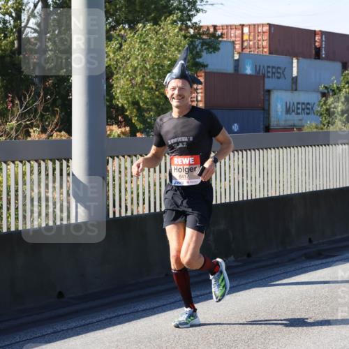 03.10.2025 - Köhlbrandbrückenlauf Strokosch-Dieckow http://msf.ph/oto/9113896 03.10.2025 12:44:15 Position 3  meine-sportfotos.de