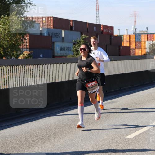 03.10.2025 - Köhlbrandbrückenlauf Strokosch-Dieckow http://msf.ph/oto/9113902 03.10.2025 12:44:16 Position 3 5898, 5960 meine-sportfotos.de