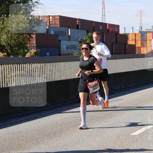 03.10.2025 - Köhlbrandbrückenlauf Strokosch-Dieckow http://msf.ph/oto/9113908 03.10.2025 12:44:16 Position 3 5960 meine-sportfotos.de