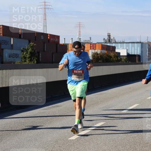 03.10.2025 - Köhlbrandbrückenlauf Strokosch-Dieckow http://msf.ph/oto/9113922 03.10.2025 12:44:17 Position 3 8, 4491, 5960, 5669 meine-sportfotos.de