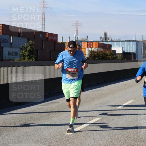 03.10.2025 - Köhlbrandbrückenlauf Strokosch-Dieckow http://msf.ph/oto/9113926 03.10.2025 12:44:17 Position 3 4491, 5960, 5669 meine-sportfotos.de