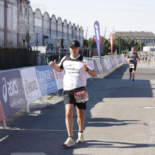 03.10.2025 - Köhlbrandbrückenlauf Jannik Wohlers http://msf.ph/oto/9113937 03.10.2025 13:01:40 Ziel 4047, 4073, 4219, 4220, 4257, 5424, 5671, 6801 meine-sportfotos.de