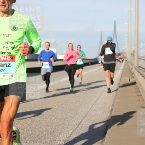 03.10.2025 - Köhlbrandbrückenlauf Lena Gebhardt http://msf.ph/oto/9113945 03.10.2025 09:42:57 Position 2 1079 meine-sportfotos.de