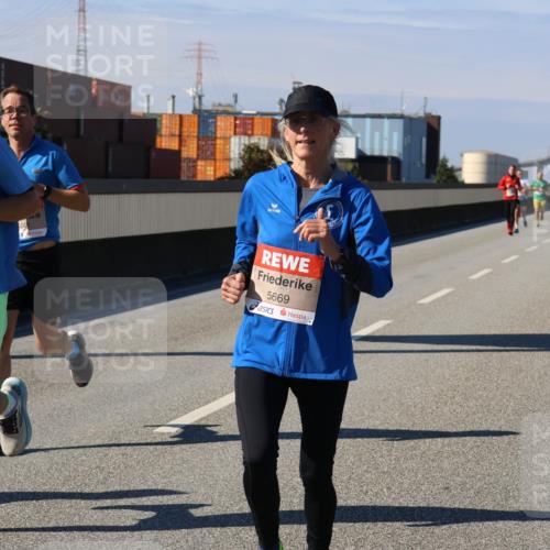 03.10.2025 - Köhlbrandbrückenlauf Strokosch-Dieckow http://msf.ph/oto/9113946 03.10.2025 12:44:18 Position 3 5960, 5669 meine-sportfotos.de
