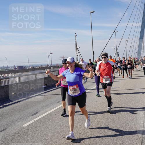 03.10.2025 - Köhlbrandbrückenlauf Michael Burmester http://msf.ph/oto/9113959 03.10.2025 12:55:39 Position 2 4493, 5716 meine-sportfotos.de