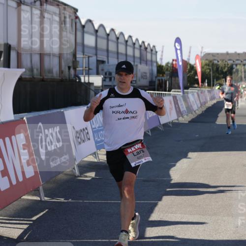 03.10.2025 - Köhlbrandbrückenlauf Jannik Wohlers http://msf.ph/oto/9113976 03.10.2025 13:01:41 Ziel 4047, 4220, 4257, 5424, 5671, 6801 meine-sportfotos.de