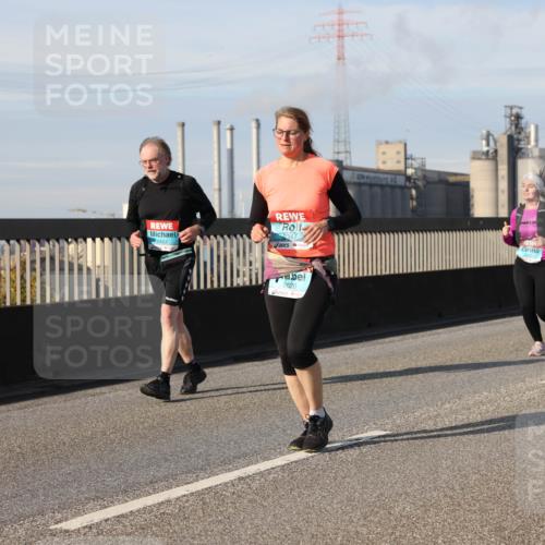 03.10.2025 - Köhlbrandbrückenlauf Lena Gebhardt http://msf.ph/oto/9113983 03.10.2025 10:17:18 Position 2 2483, 2620 meine-sportfotos.de