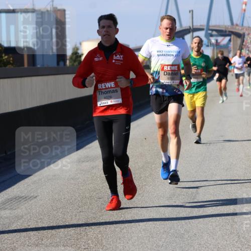 03.10.2025 - Köhlbrandbrückenlauf Strokosch-Dieckow http://msf.ph/oto/9113995 03.10.2025 12:44:28 Position 3 4076, 6152 meine-sportfotos.de