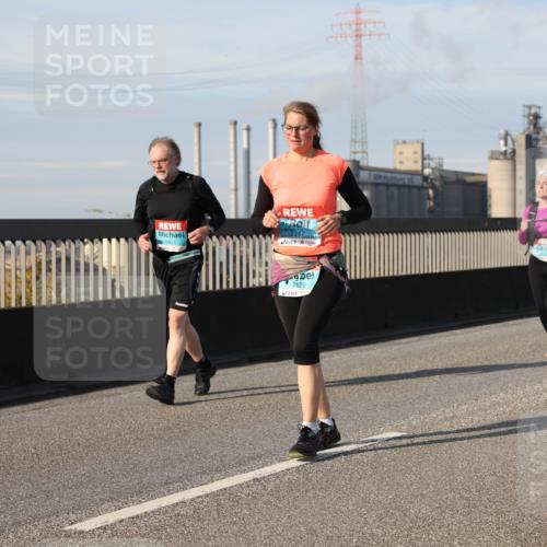 03.10.2025 - Köhlbrandbrückenlauf Lena Gebhardt http://msf.ph/oto/9113998 03.10.2025 10:17:18 Position 2 2483, 34, 2620 meine-sportfotos.de