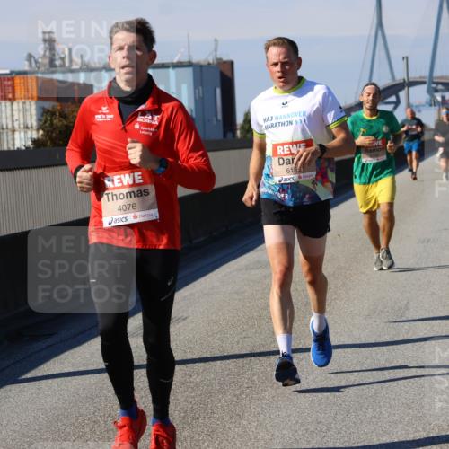 03.10.2025 - Köhlbrandbrückenlauf Strokosch-Dieckow http://msf.ph/oto/9113999 03.10.2025 12:44:30 Position 3 4076, 615 meine-sportfotos.de