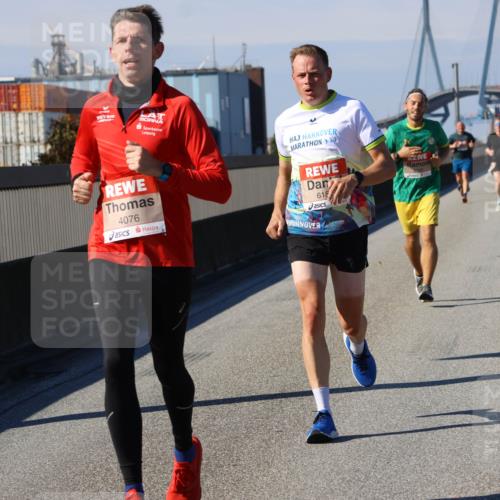 03.10.2025 - Köhlbrandbrückenlauf Strokosch-Dieckow http://msf.ph/oto/9114003 03.10.2025 12:44:30 Position 3 4076, 615 meine-sportfotos.de
