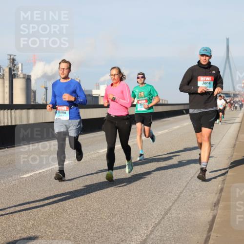 03.10.2025 - Köhlbrandbrückenlauf Lena Gebhardt http://msf.ph/oto/9114007 03.10.2025 09:42:58 Position 2 3079, 2801, 135 meine-sportfotos.de