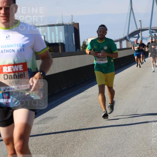 03.10.2025 - Köhlbrandbrückenlauf Strokosch-Dieckow http://msf.ph/oto/9114016 03.10.2025 12:44:31 Position 3 4102, 6152 meine-sportfotos.de