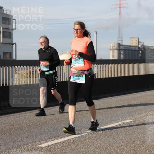 03.10.2025 - Köhlbrandbrückenlauf Lena Gebhardt http://msf.ph/oto/9114030 03.10.2025 10:17:18 Position 2 2347, 2620 meine-sportfotos.de