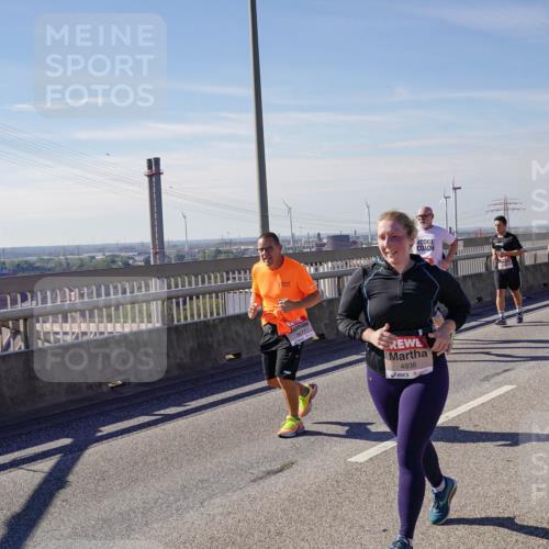 03.10.2025 - Köhlbrandbrückenlauf Michael Burmester http://msf.ph/oto/9114031 03.10.2025 12:55:41 Position 2 6277, 4936 meine-sportfotos.de