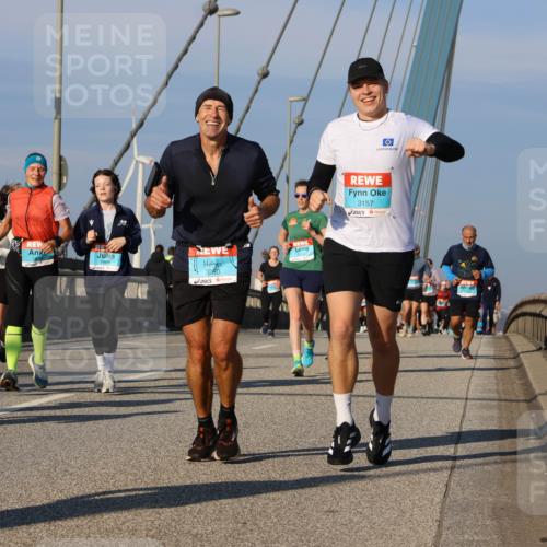 03.10.2025 - Köhlbrandbrückenlauf Strokosch-Dieckow http://msf.ph/oto/9114034 03.10.2025 09:48:44 Position 2 3750, 3157 meine-sportfotos.de