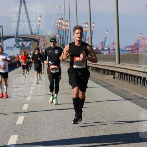 03.10.2025 - Köhlbrandbrückenlauf Strokosch-Dieckow http://msf.ph/oto/9114038 03.10.2025 12:44:36 Position 3 4083 meine-sportfotos.de