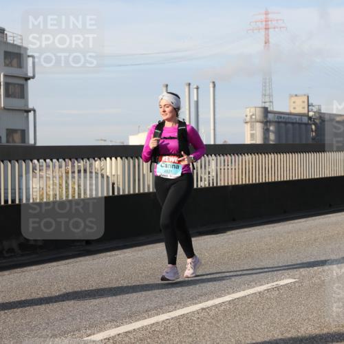 03.10.2025 - Köhlbrandbrückenlauf Lena Gebhardt http://msf.ph/oto/9114065 03.10.2025 10:17:20 Position 2 2531 meine-sportfotos.de