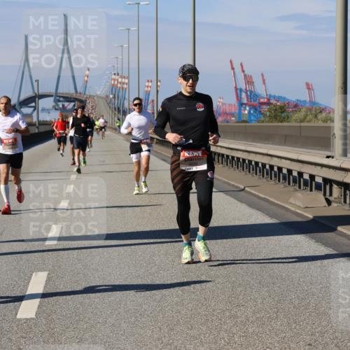 03.10.2025 - Köhlbrandbrückenlauf Strokosch-Dieckow http://msf.ph/oto/9114068 03.10.2025 12:44:41 Position 3 6020 meine-sportfotos.de