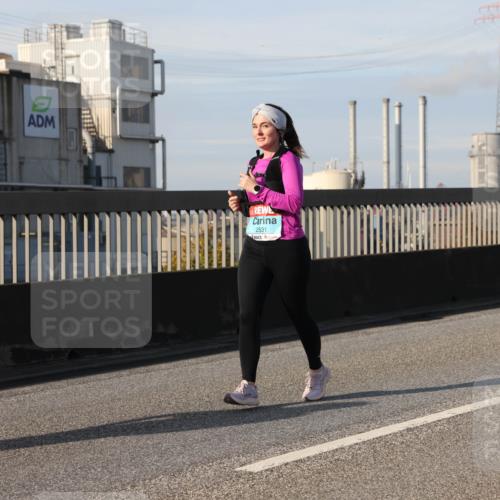 03.10.2025 - Köhlbrandbrückenlauf Lena Gebhardt http://msf.ph/oto/9114094 03.10.2025 10:17:21 Position 2 2531 meine-sportfotos.de