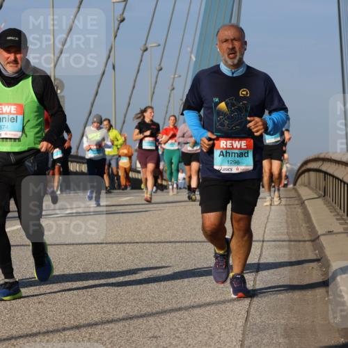 03.10.2025 - Köhlbrandbrückenlauf Strokosch-Dieckow http://msf.ph/oto/9114103 03.10.2025 09:48:51 Position 2 1674, 1296 meine-sportfotos.de