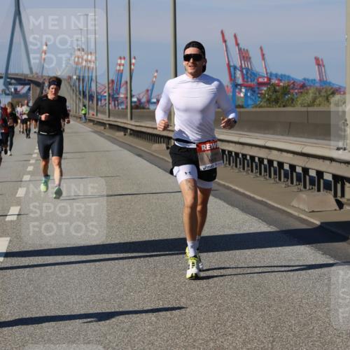 03.10.2025 - Köhlbrandbrückenlauf Strokosch-Dieckow http://msf.ph/oto/9114106 03.10.2025 12:44:44 Position 3  meine-sportfotos.de