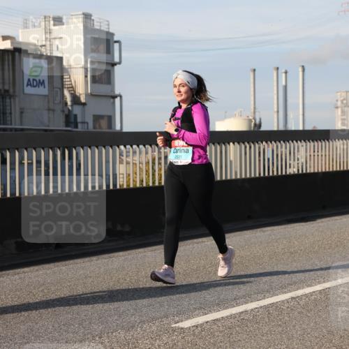 03.10.2025 - Köhlbrandbrückenlauf Lena Gebhardt http://msf.ph/oto/9114112 03.10.2025 10:17:21 Position 2 2531 meine-sportfotos.de
