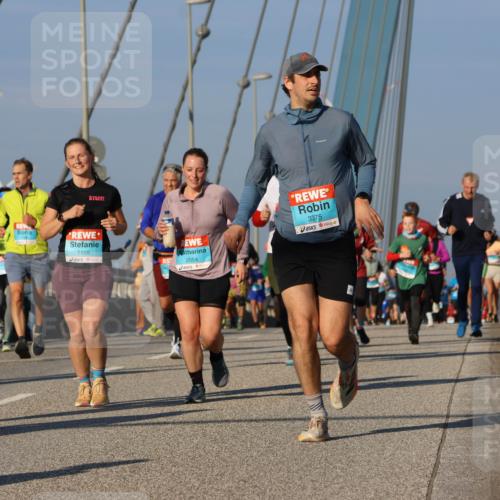 03.10.2025 - Köhlbrandbrückenlauf Strokosch-Dieckow http://msf.ph/oto/9114132 03.10.2025 09:48:56 Position 2 1169, 2054, 3375 meine-sportfotos.de