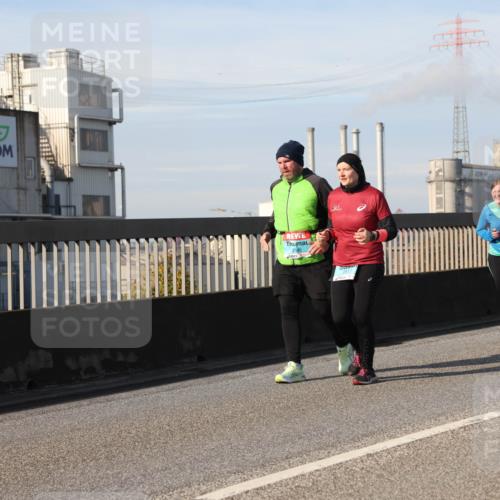 03.10.2025 - Köhlbrandbrückenlauf Lena Gebhardt http://msf.ph/oto/9114139 03.10.2025 10:17:27 Position 2  meine-sportfotos.de