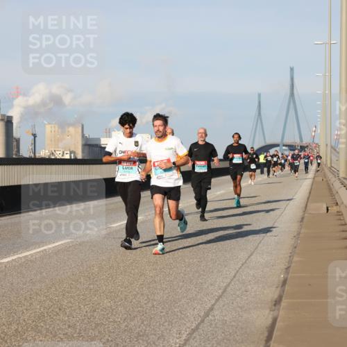 03.10.2025 - Köhlbrandbrückenlauf Lena Gebhardt http://msf.ph/oto/9114148 03.10.2025 09:43:06 Position 2 1112 meine-sportfotos.de
