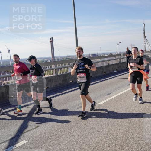 03.10.2025 - Köhlbrandbrückenlauf Michael Burmester http://msf.ph/oto/9114170 03.10.2025 12:55:48 Position 2 2025, 5387 meine-sportfotos.de