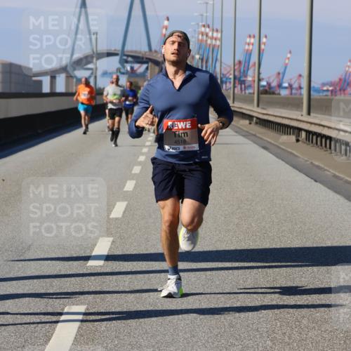 03.10.2025 - Köhlbrandbrückenlauf Strokosch-Dieckow http://msf.ph/oto/9114240 03.10.2025 12:44:54 Position 3 6611, 4518 meine-sportfotos.de