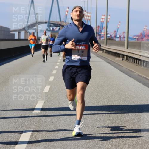 03.10.2025 - Köhlbrandbrückenlauf Strokosch-Dieckow http://msf.ph/oto/9114256 03.10.2025 12:44:55 Position 3 6611, 4518 meine-sportfotos.de
