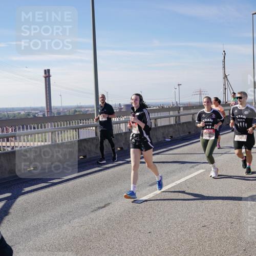 03.10.2025 - Köhlbrandbrückenlauf Michael Burmester http://msf.ph/oto/9114269 03.10.2025 12:55:51 Position 2 6027 meine-sportfotos.de