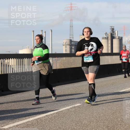 03.10.2025 - Köhlbrandbrückenlauf Lena Gebhardt http://msf.ph/oto/9114298 03.10.2025 10:17:30 Position 2 3195, 3370 meine-sportfotos.de