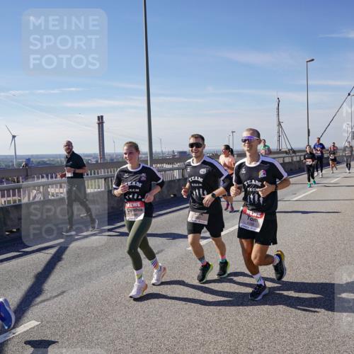 03.10.2025 - Köhlbrandbrückenlauf Michael Burmester http://msf.ph/oto/9114310 03.10.2025 12:55:53 Position 2 4338 meine-sportfotos.de