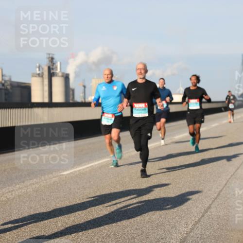 03.10.2025 - Köhlbrandbrückenlauf Lena Gebhardt http://msf.ph/oto/9114355 03.10.2025 09:43:08 Position 2  meine-sportfotos.de