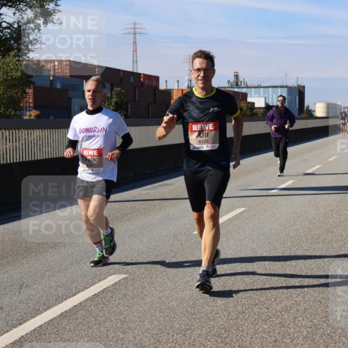 03.10.2025 - Köhlbrandbrückenlauf Strokosch-Dieckow http://msf.ph/oto/9114367 03.10.2025 12:45:12 Position 3 4126 meine-sportfotos.de