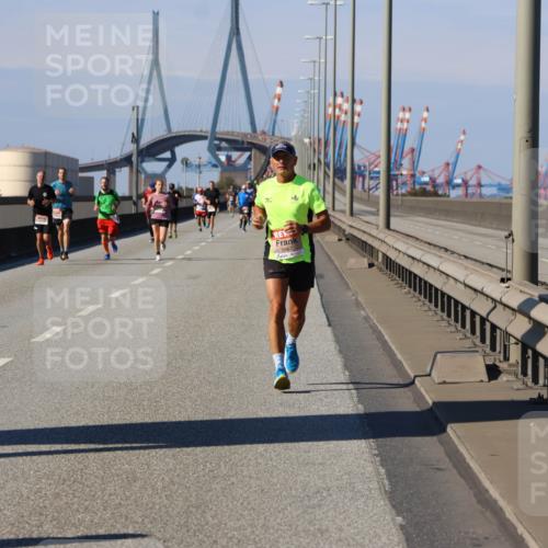 03.10.2025 - Köhlbrandbrückenlauf Strokosch-Dieckow http://msf.ph/oto/9114372 03.10.2025 12:45:15 Position 3 5967 meine-sportfotos.de