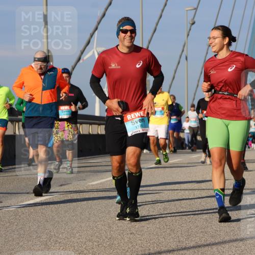 03.10.2025 - Köhlbrandbrückenlauf Strokosch-Dieckow http://msf.ph/oto/9114381 03.10.2025 09:49:10 Position 2 1195 meine-sportfotos.de