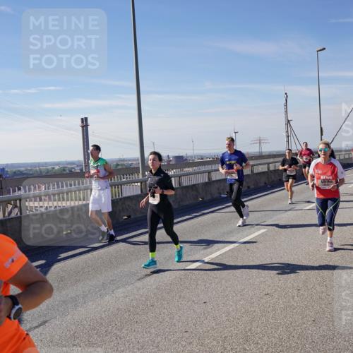 03.10.2025 - Köhlbrandbrückenlauf Michael Burmester http://msf.ph/oto/9114385 03.10.2025 12:55:57 Position 2  meine-sportfotos.de