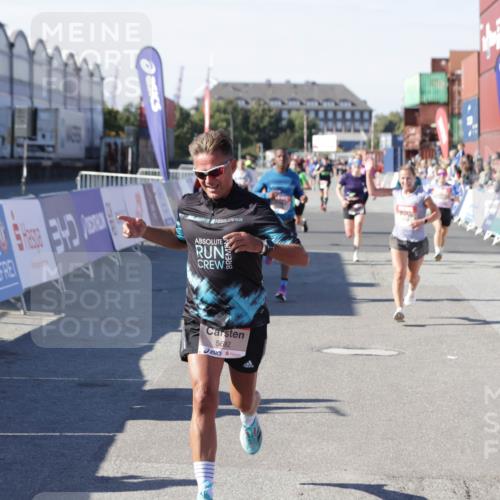 03.10.2025 - Köhlbrandbrückenlauf Jannik Wohlers http://msf.ph/oto/9114390 03.10.2025 13:01:53 Ziel 4025, 4118, 4162, 4206, 4258, 4543, 5671, 5692, 5718, 5739, 6235 meine-sportfotos.de