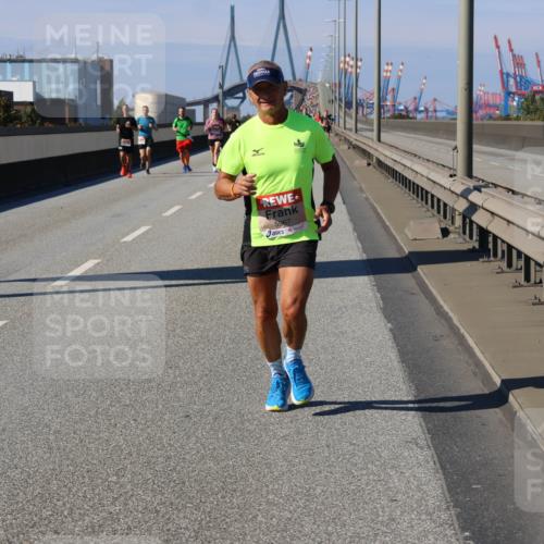 03.10.2025 - Köhlbrandbrückenlauf Strokosch-Dieckow http://msf.ph/oto/9114391 03.10.2025 12:45:18 Position 3 5967 meine-sportfotos.de