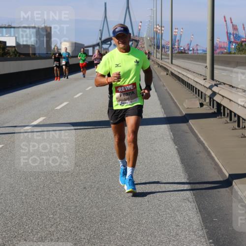 03.10.2025 - Köhlbrandbrückenlauf Strokosch-Dieckow http://msf.ph/oto/9114401 03.10.2025 12:45:18 Position 3 5967 meine-sportfotos.de