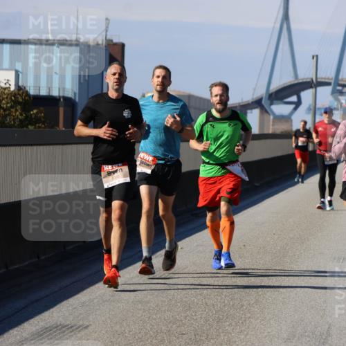 03.10.2025 - Köhlbrandbrückenlauf Strokosch-Dieckow http://msf.ph/oto/9114413 03.10.2025 12:45:25 Position 3 4368, 4148 meine-sportfotos.de