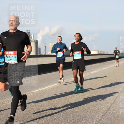 03.10.2025 - Köhlbrandbrückenlauf Lena Gebhardt http://msf.ph/oto/9114420 03.10.2025 09:43:09 Position 2 1094, 3211, 1550 meine-sportfotos.de