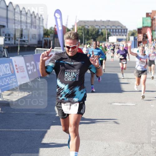 03.10.2025 - Köhlbrandbrückenlauf Jannik Wohlers http://msf.ph/oto/9114422 03.10.2025 13:01:53 Ziel 4025, 4118, 4162, 4206, 4258, 4543, 5671, 5692, 5718, 5739, 6235 meine-sportfotos.de