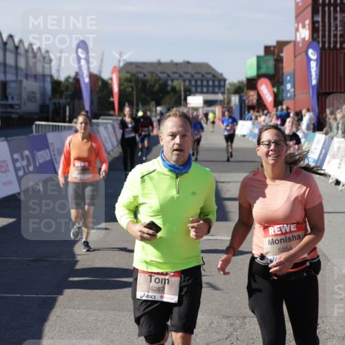03.10.2025 - Köhlbrandbrückenlauf Jannik Wohlers http://msf.ph/oto/9114424 03.10.2025 13:32:16 Ziel 4443, 4485, 4578, 4985, 5155, 5238, 5354, 5820, 5921, 5922, 5923, 6146, 6287, 6304, 6460 meine-sportfotos.de