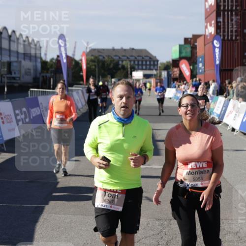 03.10.2025 - Köhlbrandbrückenlauf Jannik Wohlers http://msf.ph/oto/9114430 03.10.2025 13:32:16 Ziel 4443, 4485, 4578, 4985, 5155, 5238, 5354, 5820, 5921, 5922, 5923, 6146, 6287, 6304, 6460 meine-sportfotos.de