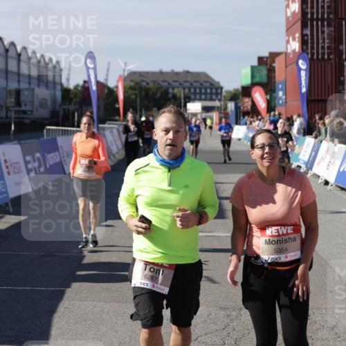03.10.2025 - Köhlbrandbrückenlauf Jannik Wohlers http://msf.ph/oto/9114439 03.10.2025 13:32:16 Ziel 4443, 4485, 4578, 4985, 5155, 5238, 5354, 5820, 5921, 5922, 5923, 6146, 6287, 6304, 6460 meine-sportfotos.de